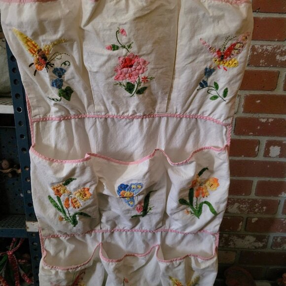 Vintage Embroidered & Applique Cloth Organizer (for Shoes, Bath Accessories - Picture 2 of 3
